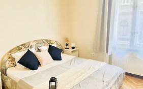 Hogyes Endre Apartment